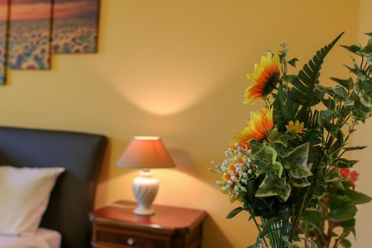 Spighe Paglia E Girasole Bed & Breakfast Candia Canavese Bagian luar foto